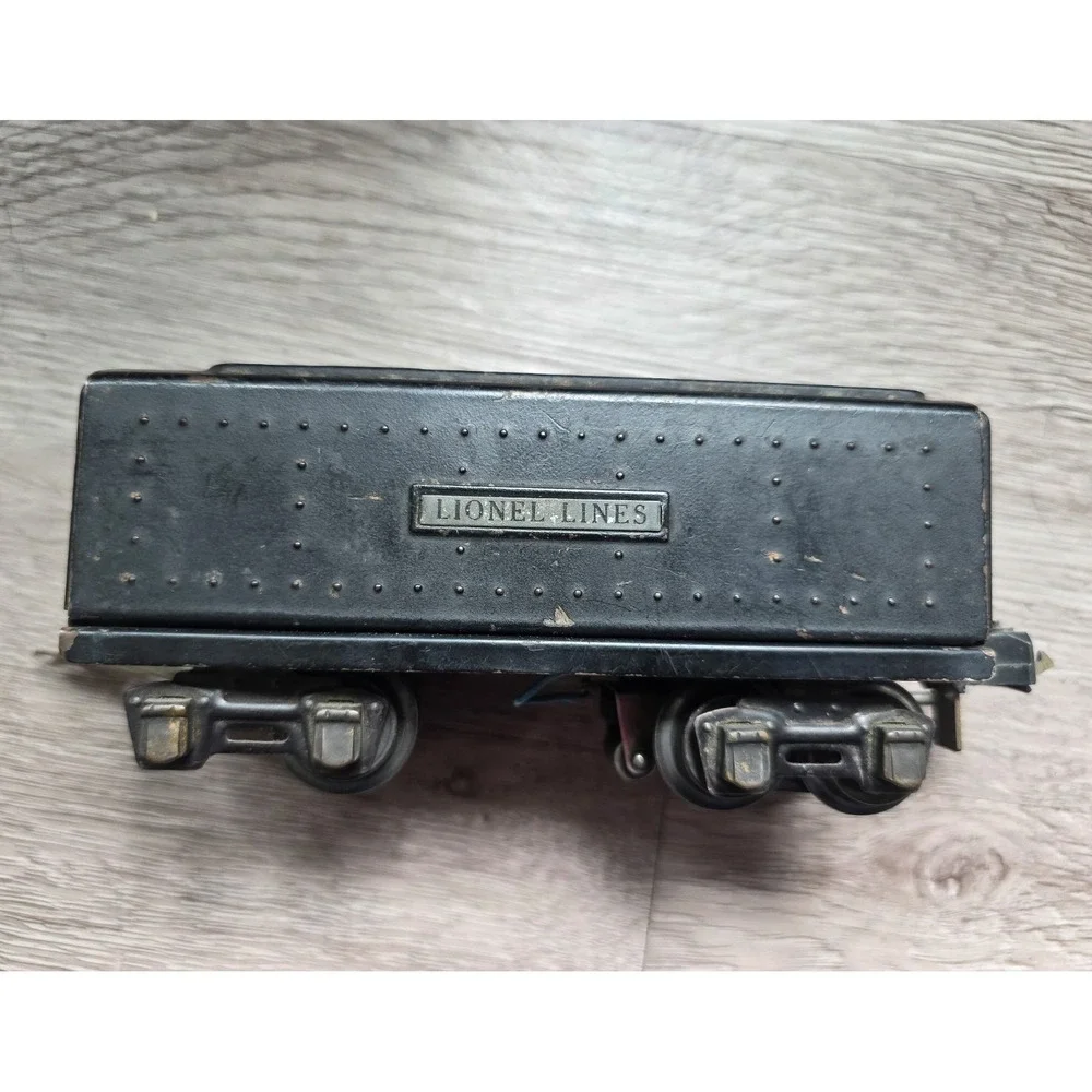 Vintage Lionel No. 1666 Pre-War Steam Locomotive Engine Train and Tender